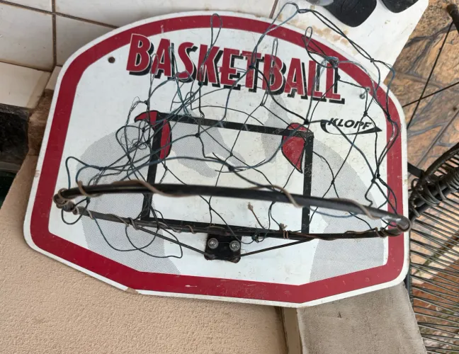 Cesta de basquete de madeira