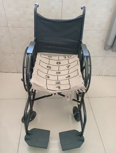 Vendo cadeira de rodas usada