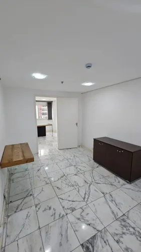 Sala comercial na Rua Domingos Lopes da Silva, 890 - cj 305 40 m²