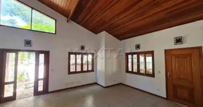 Casa em condomínio fechado com 3 quartos para locação na Rua Alfenas, Granja Viana, Carapi