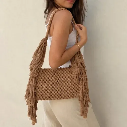Bolsa Boho de Macramê com Franjas