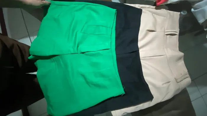 Roupas usadas em ótimo estado