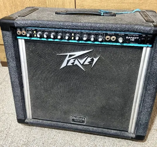 Caixa de Guitarra Peavey Bandit 12 USA