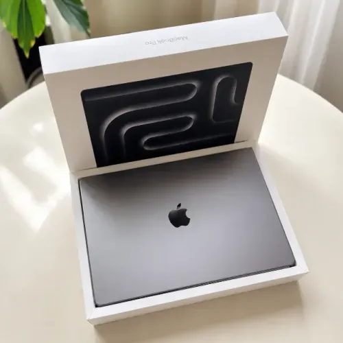 MacBook M5 PRO 24GB 1TB - Garantia Apple 05/2027 - Avaliamos o Seu - 15CPU / 16GPU