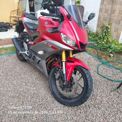 Yamaha R3