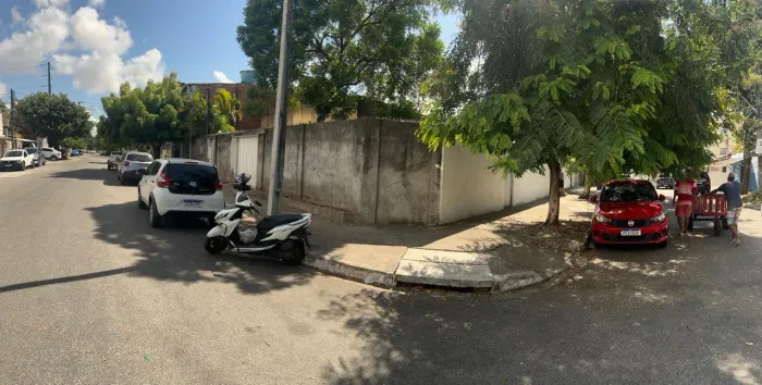 Ótima Casa 288,00m2, 3 Quartos sendo 1 SW, 02 Vgs, Santo Amaro, Financio/Ac Carro