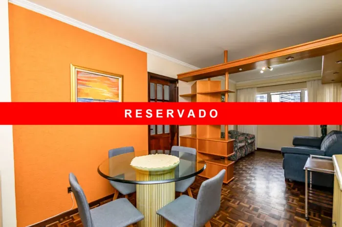 Apartamento mobiliado para Locação no Centro Cívico de Curitiba-PR: 2 Quartos, 2 Salas, 1