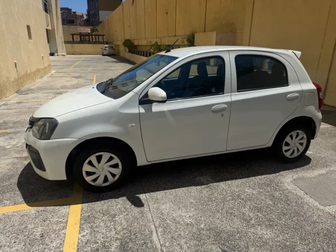 Toyota Etios X 1.3 Flex 16V 5P Mec. 2019