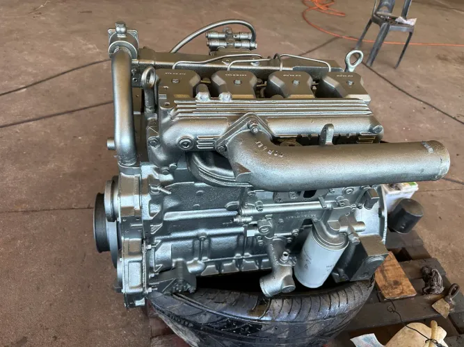 Motor mwm Serie 10, 4 cilindros, aspirado 
