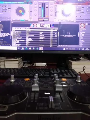 Controladora Hercules Dj Control MP3 E2