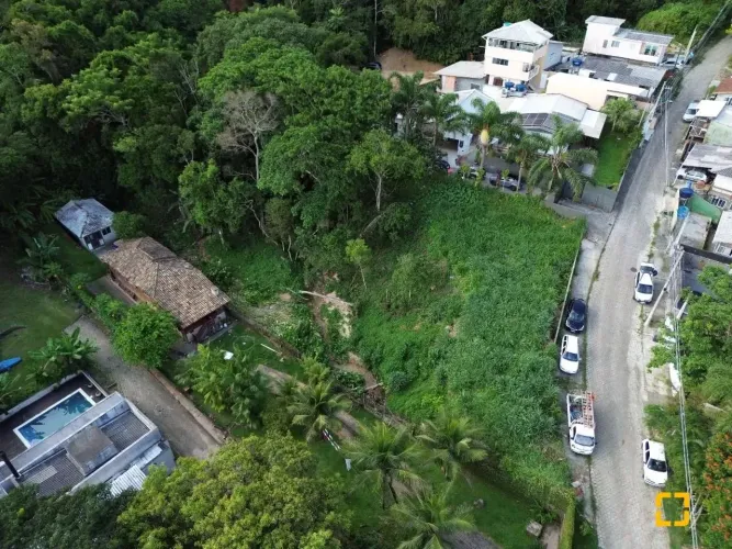 Terreno Residencial em Sambaqui