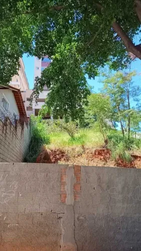Lote à venda no bairro Manacás.