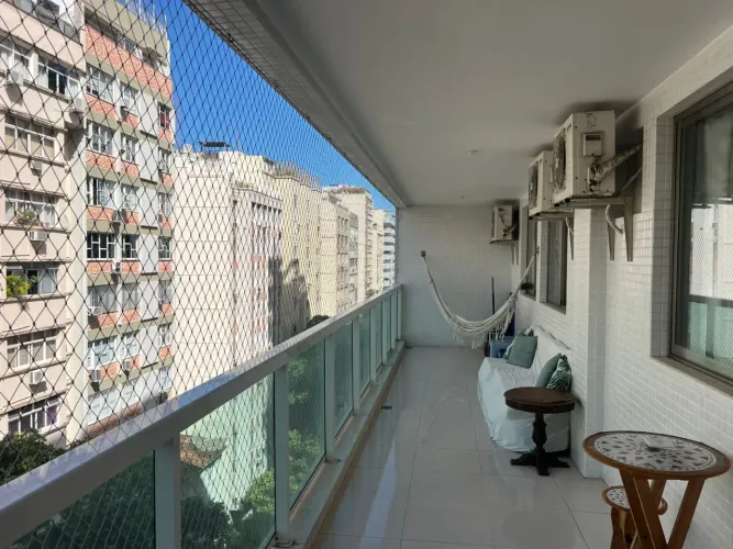 Apartamento à venda na Rua Santa Clara, Copacabana, Rio de Janeiro - RJ