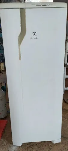 Geladeira Electrolux RE31.