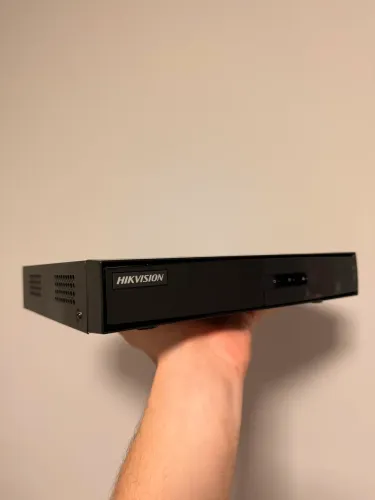 DVR HIKVISION com16 Canais e 1TB de armazenamento
