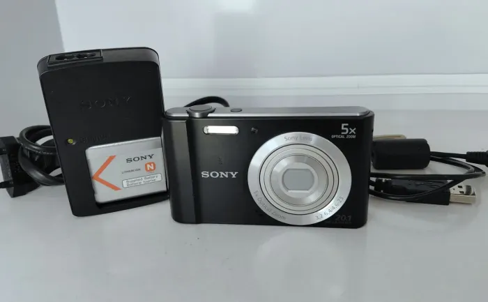 Camera digital Sony Cyber-shot DSC W800 - 20.1MP