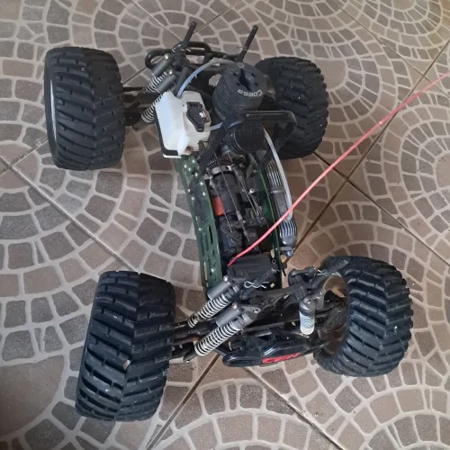 Carrinho automóvel com controle remoto
