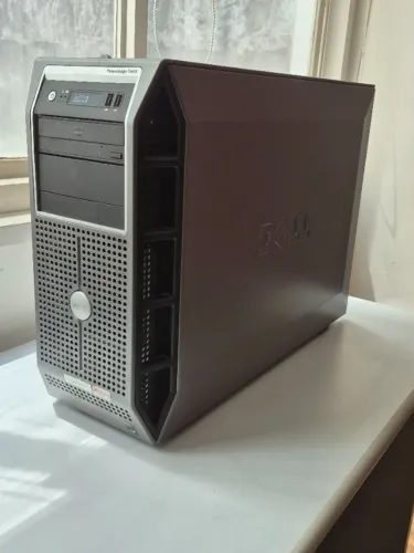 Servidor Dell PowerEdge T605 - 2x Quad-Core, 16GB RAM, SSD 447GB + HD 232GB