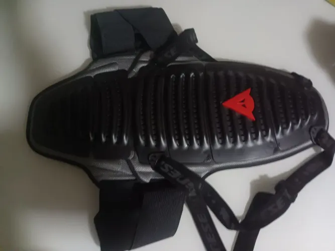 Protetor de coluna Dainese wase 2L2, pouco usado