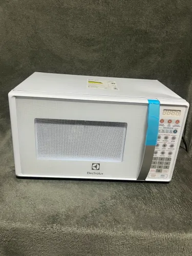 Micro-ondas Electrolux Efficient ME23S 23 Litros