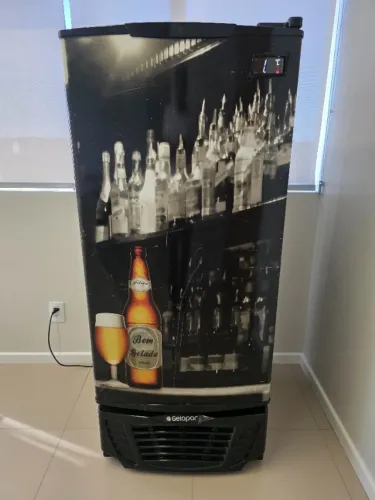 Cervejeira Vertical Gelopar 330 Litros