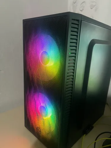 PC Ryzen 5 2600 + GTX 1050 + 12GB RAM + Monitor 100 Hz