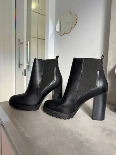 Bota feminina vizzano