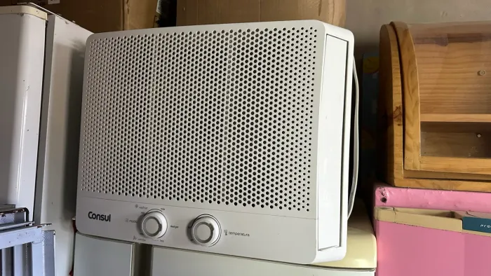 Vendo ar-condicionado de janela basicamente novo