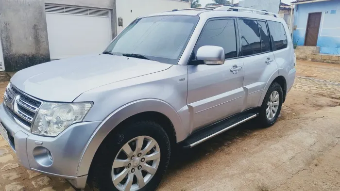 Mitsubishi Pajero HPE Full 3.2 4X4 T.i.dies. 5P AUT 2010