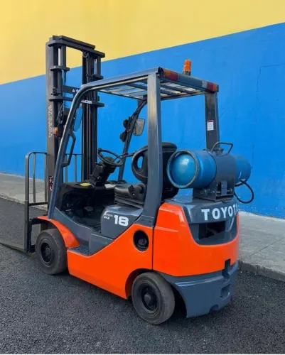Empilhadeira Toyota 