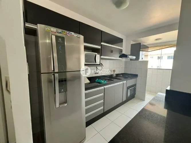 APARTAMENTO NO CONDOMINIO TOPÁZIO, NO 2º ANDAR, COMPOSTO POR SALA DE ESTAR, SALA DE JANTAR