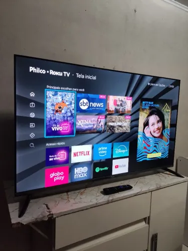 TV smart Roku 50 polegadas 4K com borda infinita zerada novinha