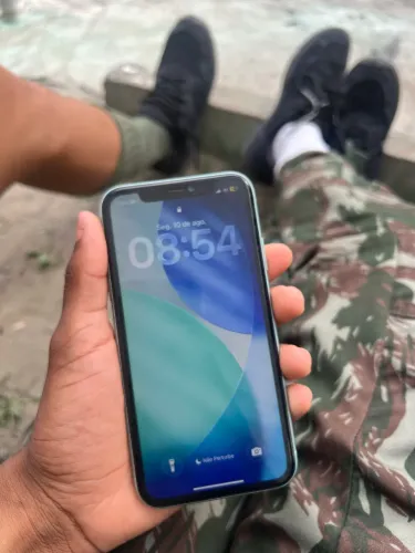 IPHONE 11