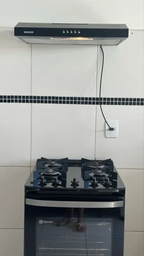 Fogão Electrolux 4 bocas + Depurador Suggar preto - ótimo estado