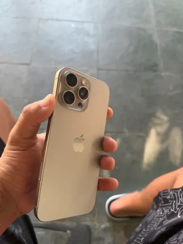 iPhone 16 pro Max 256 Gb bateria 90% novo sem marcas de uso 4900$