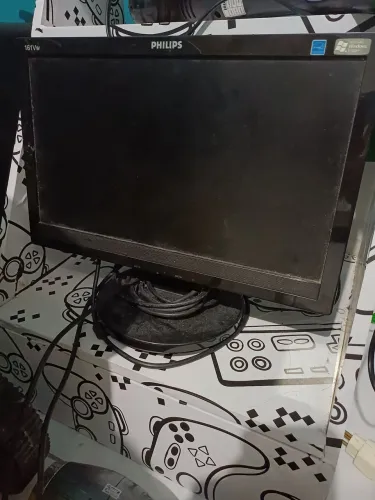Monitor 15,6 polegadas vga