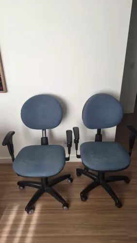 2 Cadeiras de escritório
