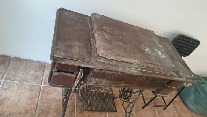 Máquina de costura antiga