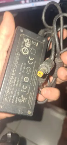 Fonte de carregador para notebooks acer