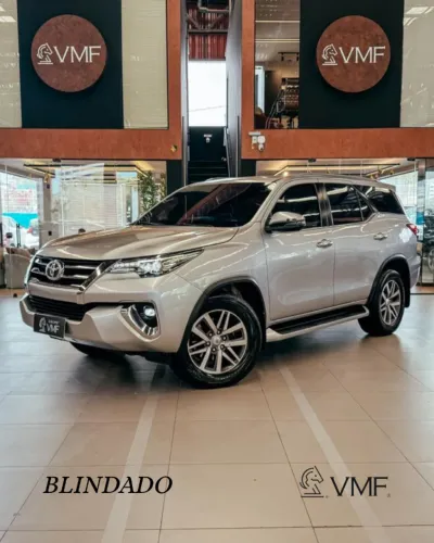 Toyota Hilux SW4 SRX 4X4 2.8 TDI 16V Dies. Aut. 2018