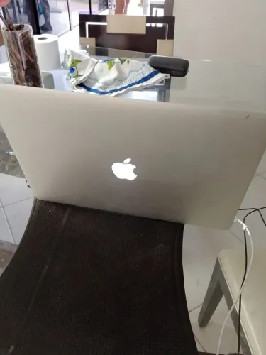 Apple MacBook pro I7