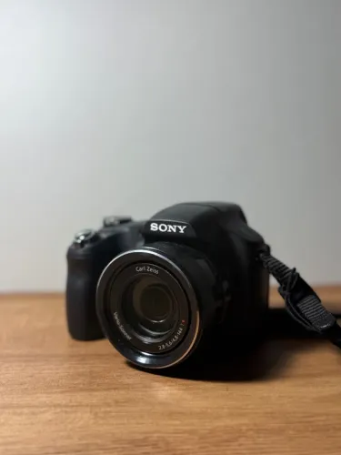 Sony Cyber-shot DSC HX100V - R$350
