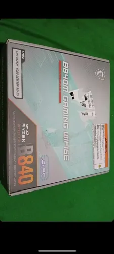Placa mãe B840m wi-fi da MSI na cor branca lacrada