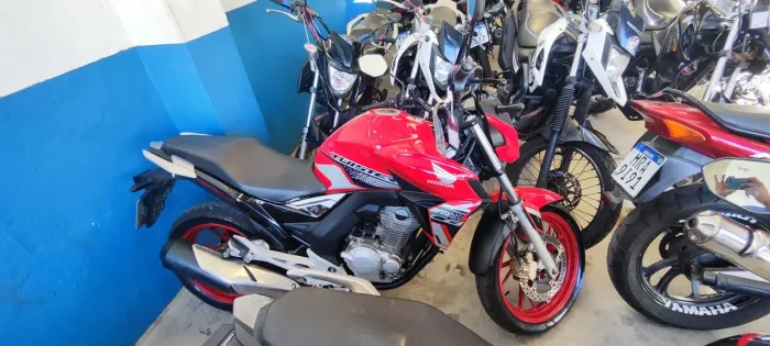 HONDA CB TWISTER 250 VERMELHA ABS 2021 Shalon veículos Cariacica 