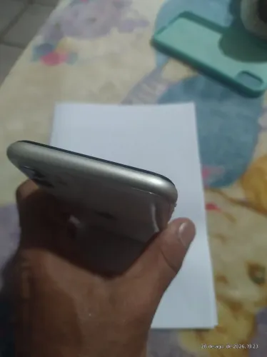 Vendo iPhone 11 excelente estado de conservação, recém trocado a bateria