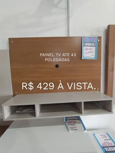 Painel para TVs até 43 polegadas.