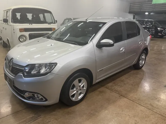 Renault Logan Dynamique Flex 1.6 16V 4P 2015