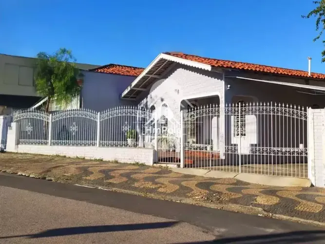 Casa à venda em Campinas, Vila Teixeira, com 3 suítes, com 186 m²