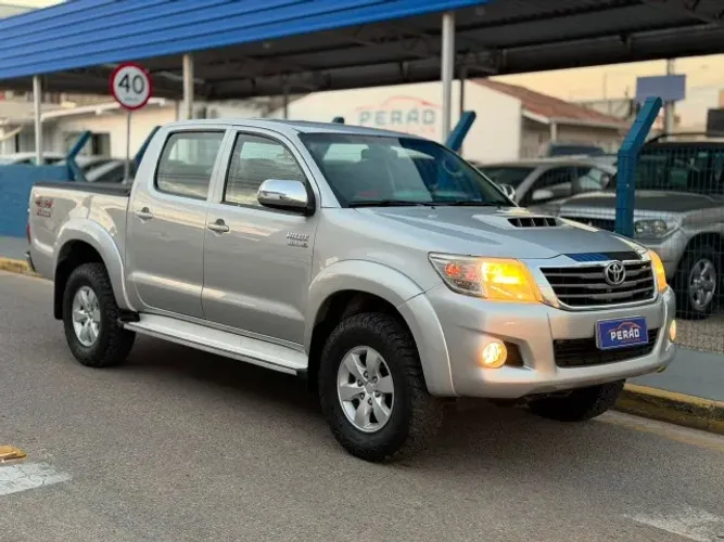Toyota Hilux CD SRV D4-d 4X4 3.0 TDI Diesel AUT 2012