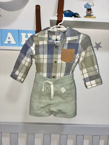 Conjunto Body xadrez + short verde-oliva
